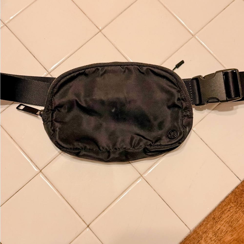 lululemon Black Crossbody Bag Compact and Water-Resistant
